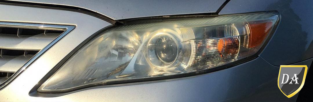 Toyota Camry — фара до відновлення