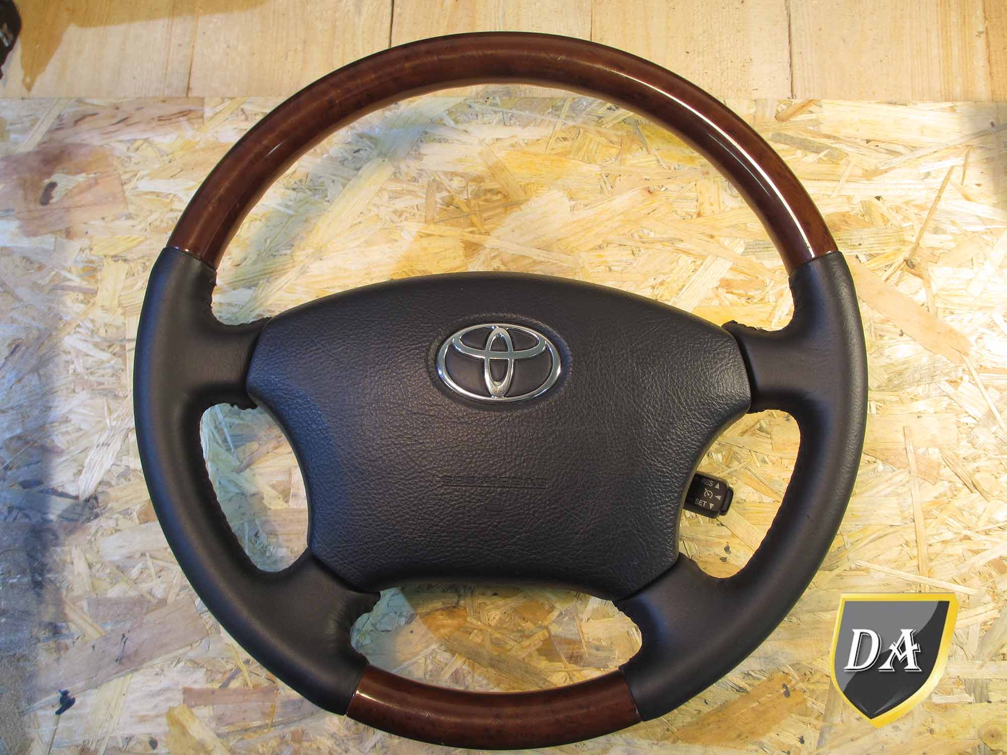 Toyota Prado — кермо після